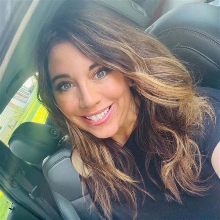Kelli Tennant Wiki, Age, Height, Husband, Kids, Net Worth, Family, Bio
